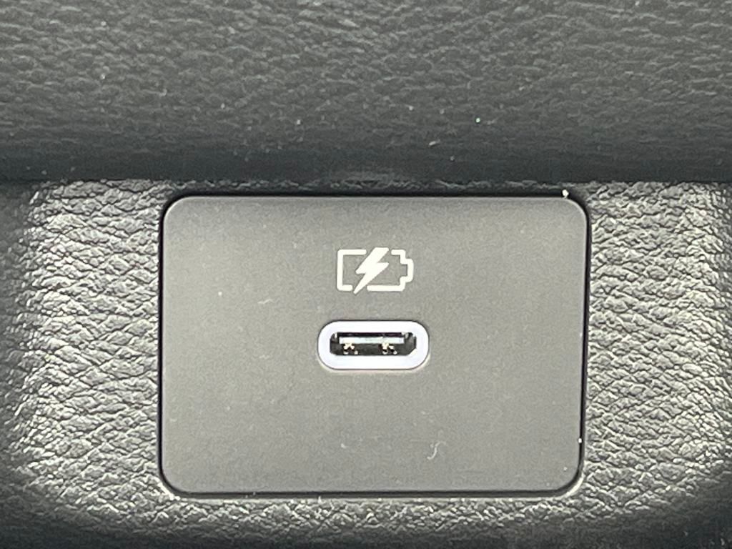 2025 Nissan Versa SV photo 29