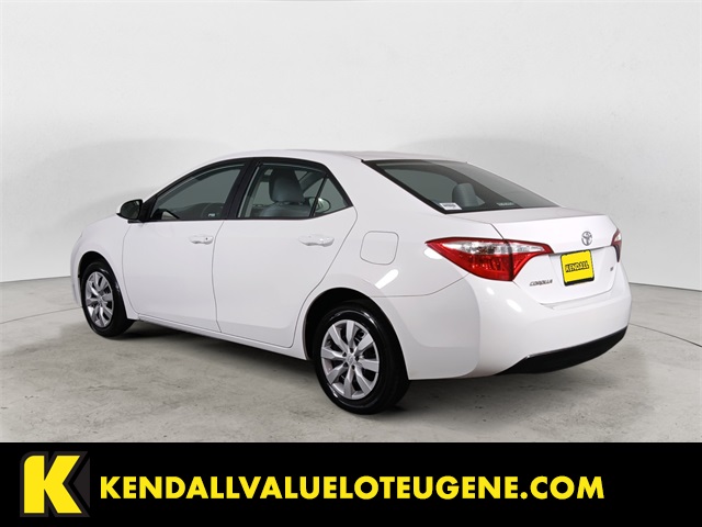 Used 2014 White Toyota LE image 3