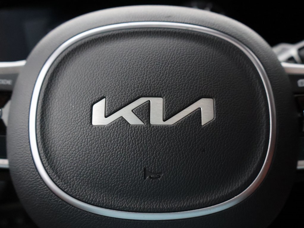 2024 Kia Carnival SX Prestige photo 26