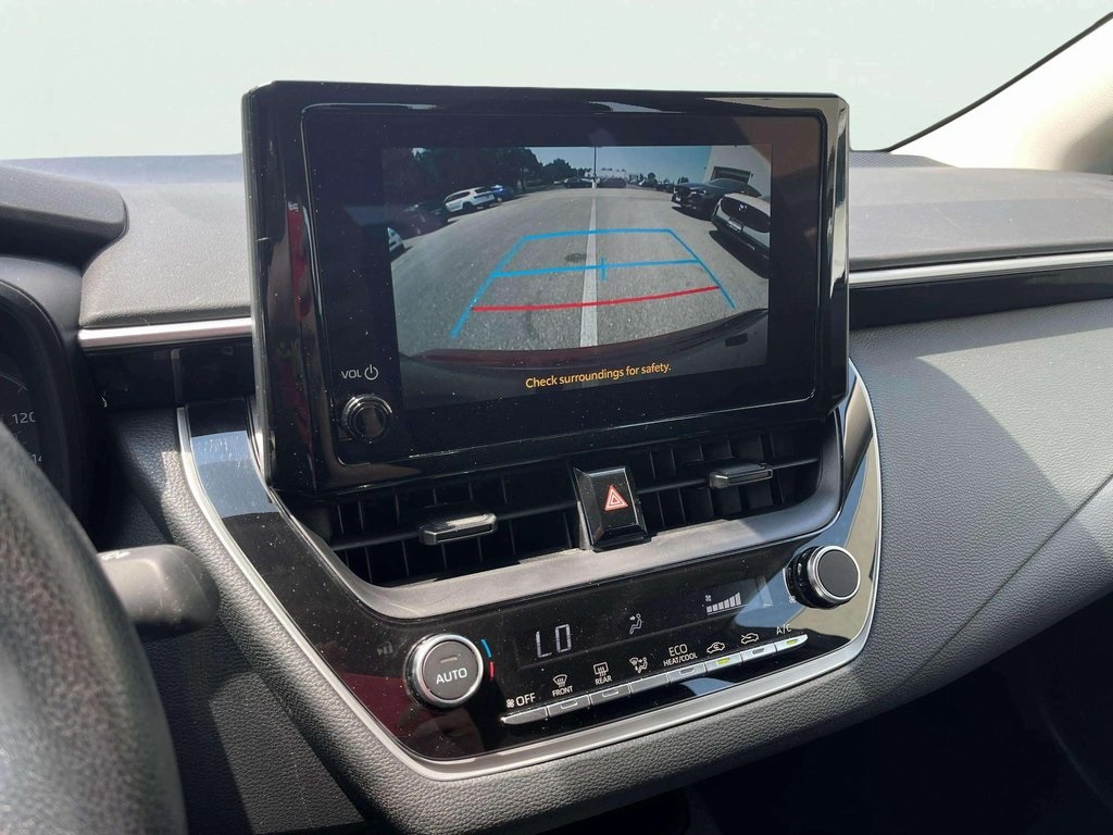 2025 Toyota Corolla LE photo 8