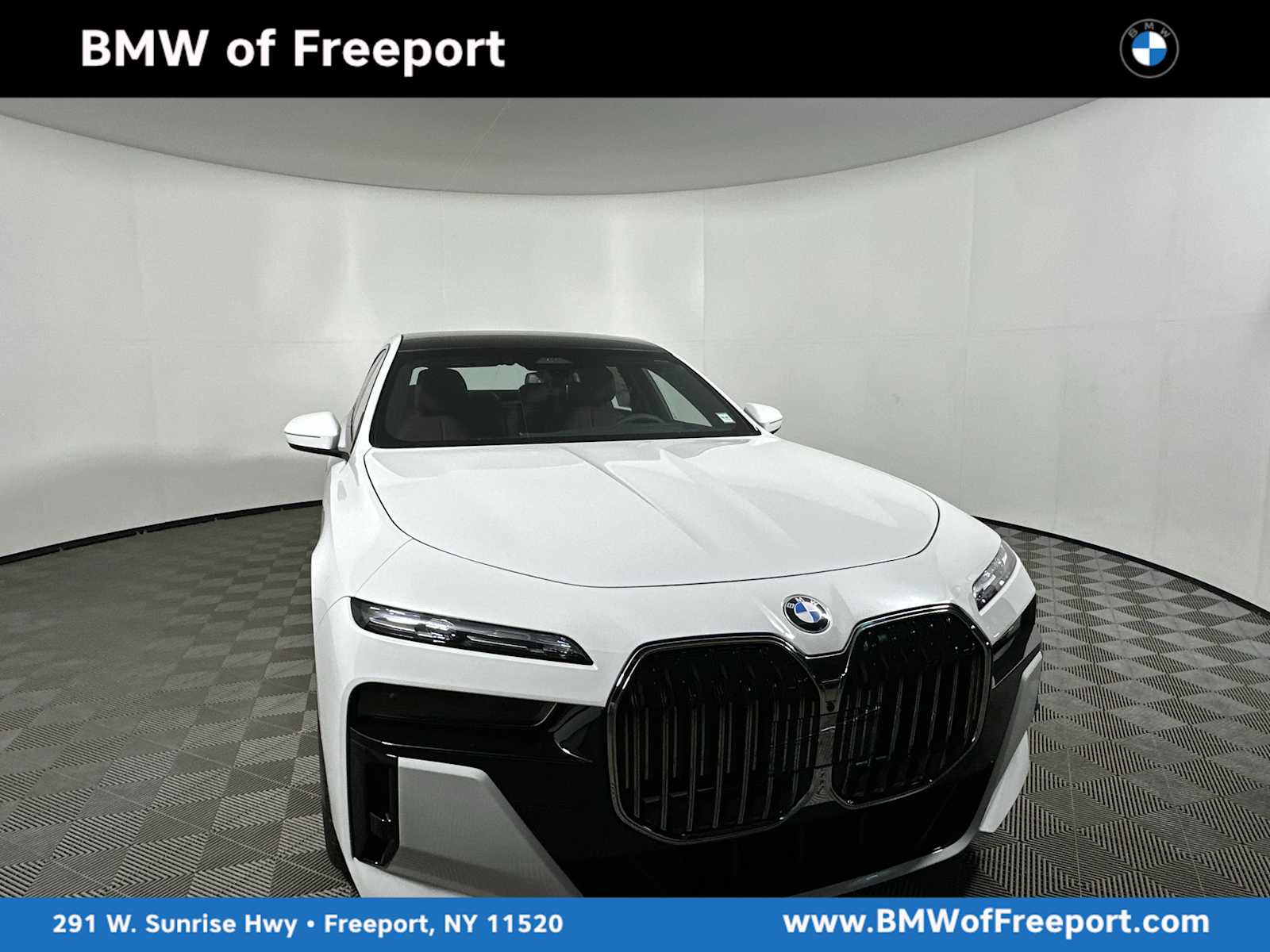 2026 BMW 7 Series 740i's photo