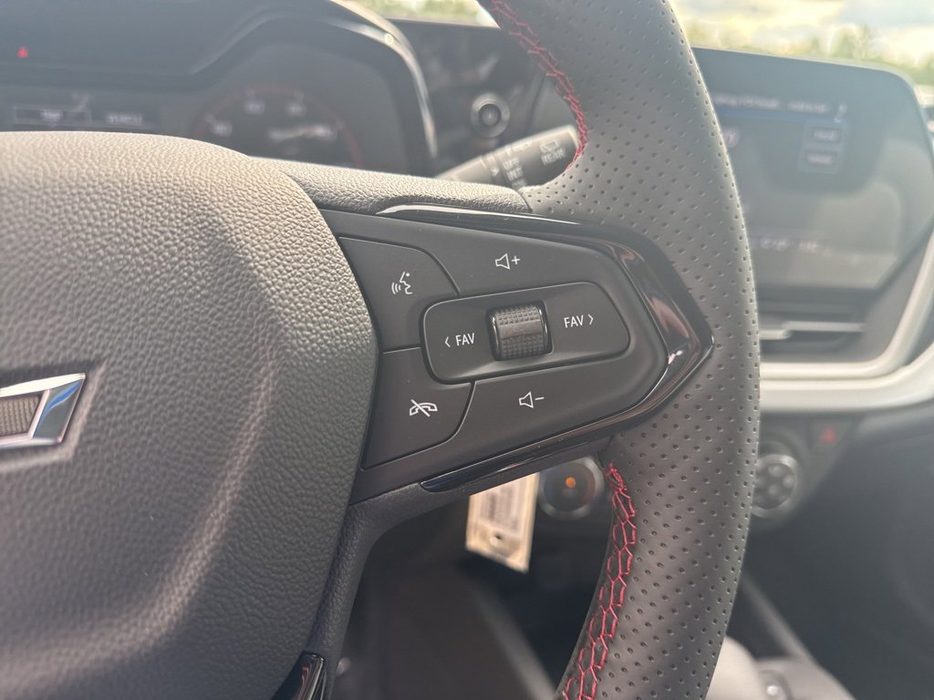 2025 Chevrolet Trax photo 14
