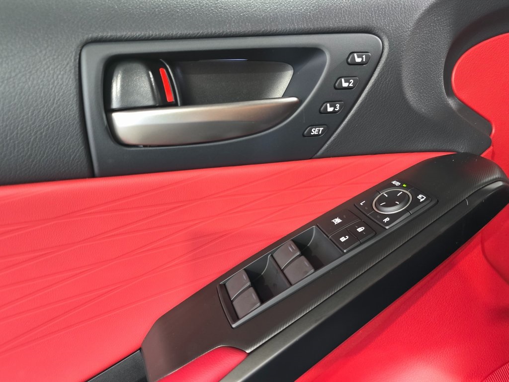 2025 Lexus IS 300 F SPORT photo 12