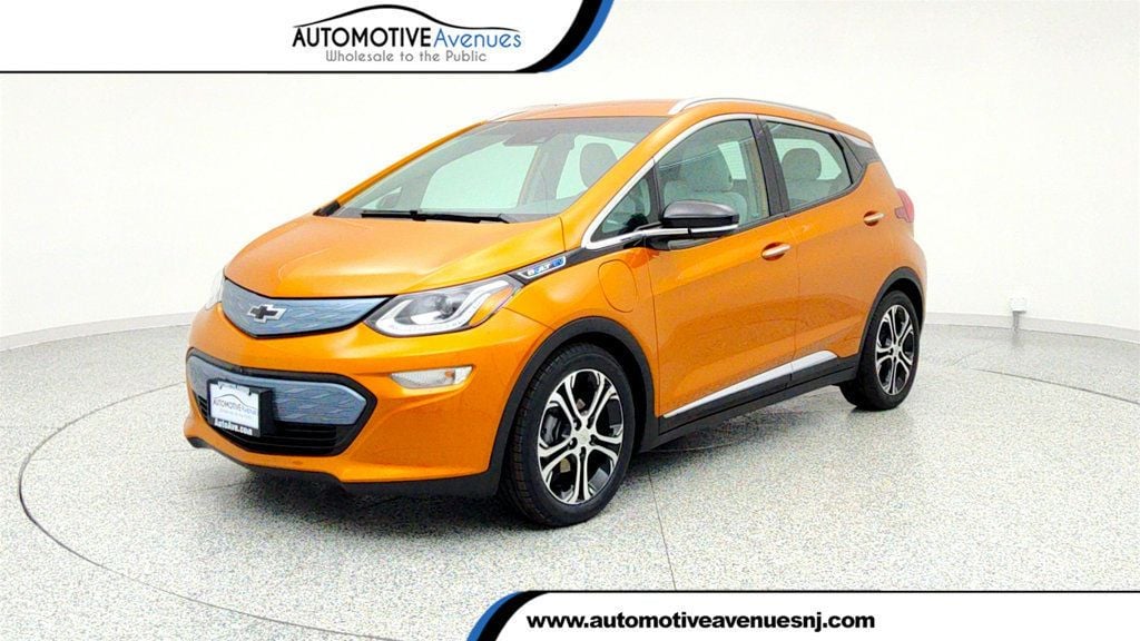 2017 Chevrolet Bolt EV Premier's photo