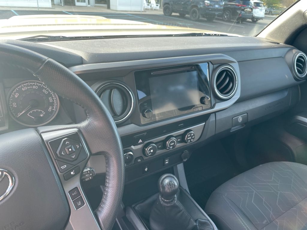 2019 Toyota Tacoma TRD Sport photo 26