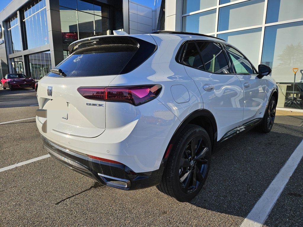2025 Buick Envision Sport Touring photo 2