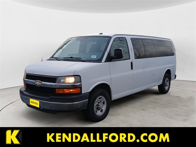 2014 Chevrolet Express Passenger LS's photo