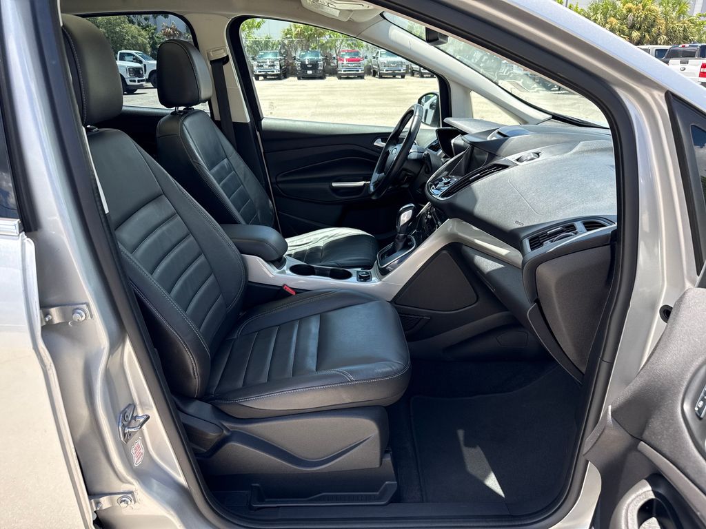 2015 Ford C-Max Hybrid SEL photo 22