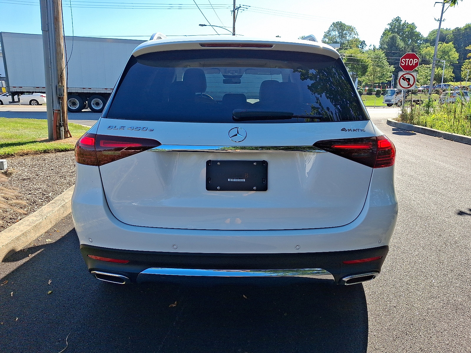 2026 Mercedes Benz GLE 450 4MATIC photo 3