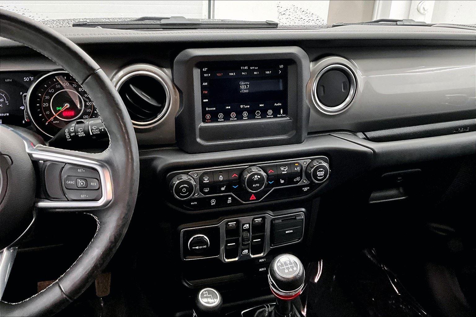 2019 Jeep Wrangler Unlimited Sahara photo 4