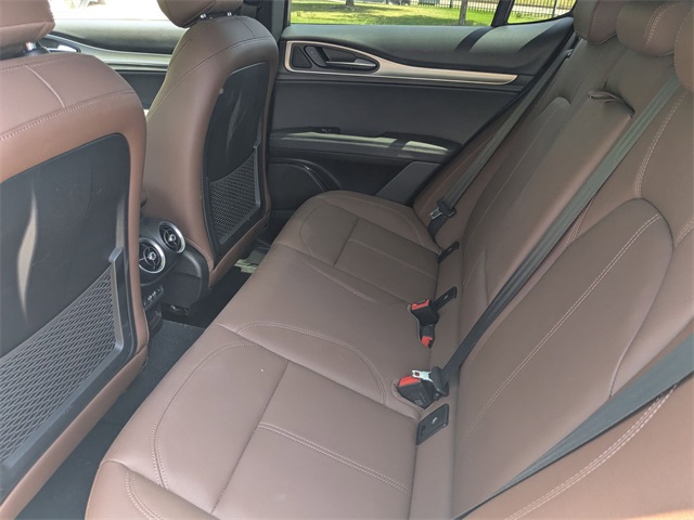 2024 Alfa Romeo Stelvio Ti photo 19