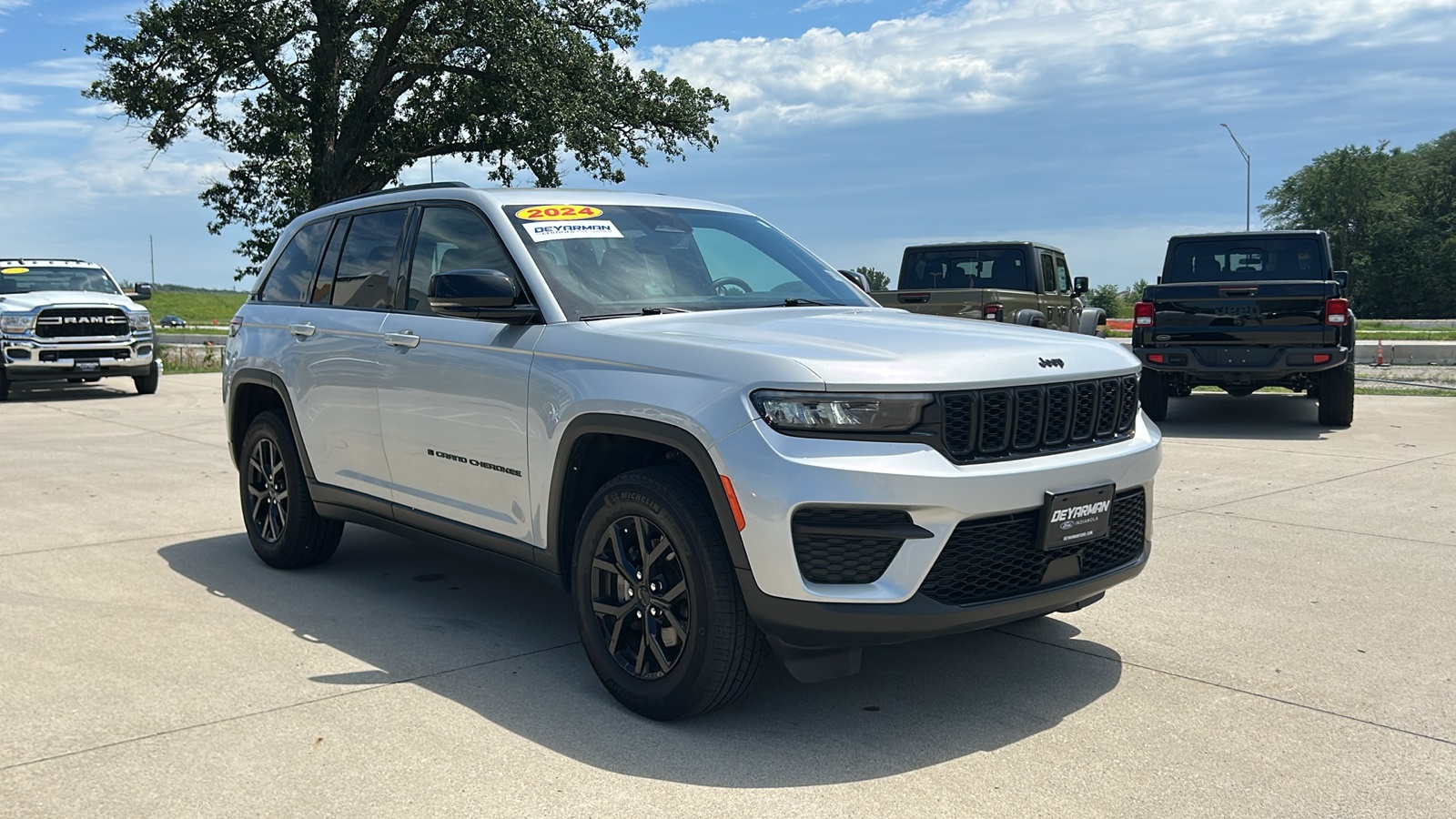 2024 Jeep Grand Cherokee Altitude's photo