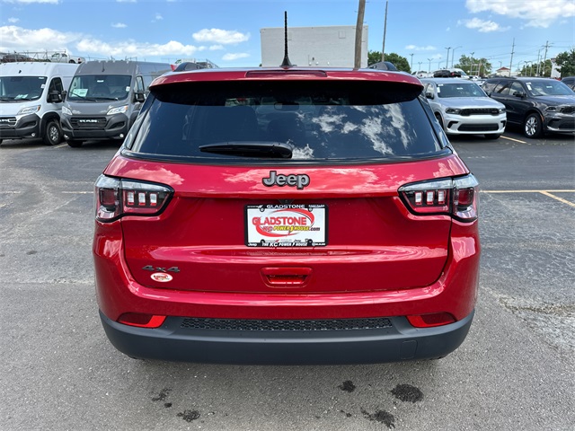 2025 Jeep Compass Latitude photo 8