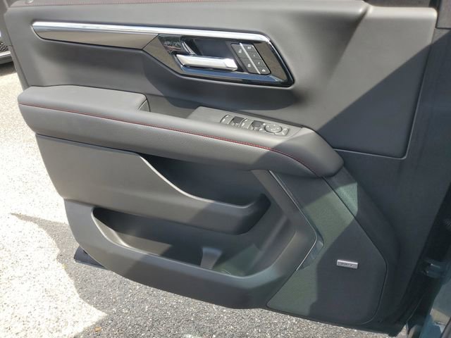 2025 Chevrolet Tahoe RST photo 19