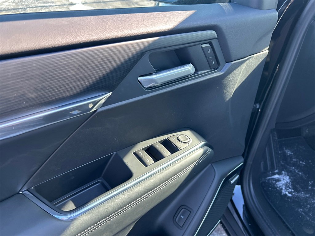 2026 GMC ACADIA - Image 13