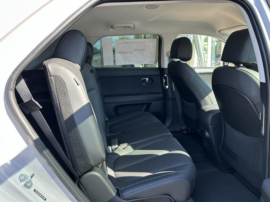 2025 Hyundai Ioniq 5 SE Standard Range photo 28