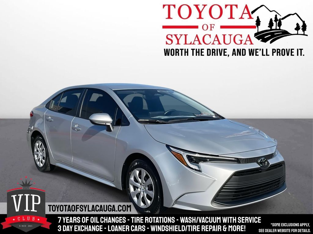 2026 Toyota Corolla LE's photo