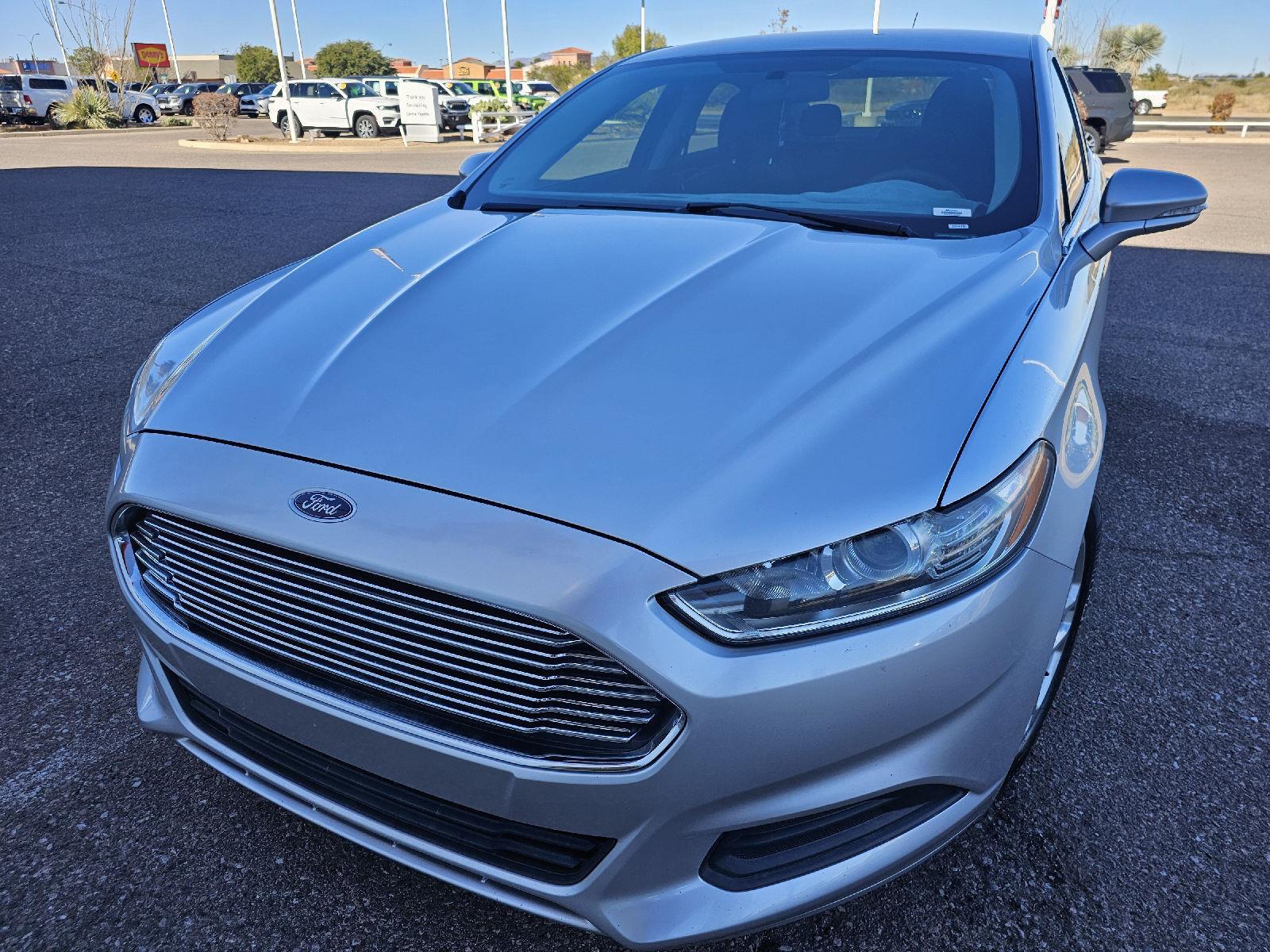 2013 Ford Fusion SE's photo