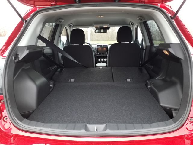2025 Mitsubishi Outlander Sport LE photo 25