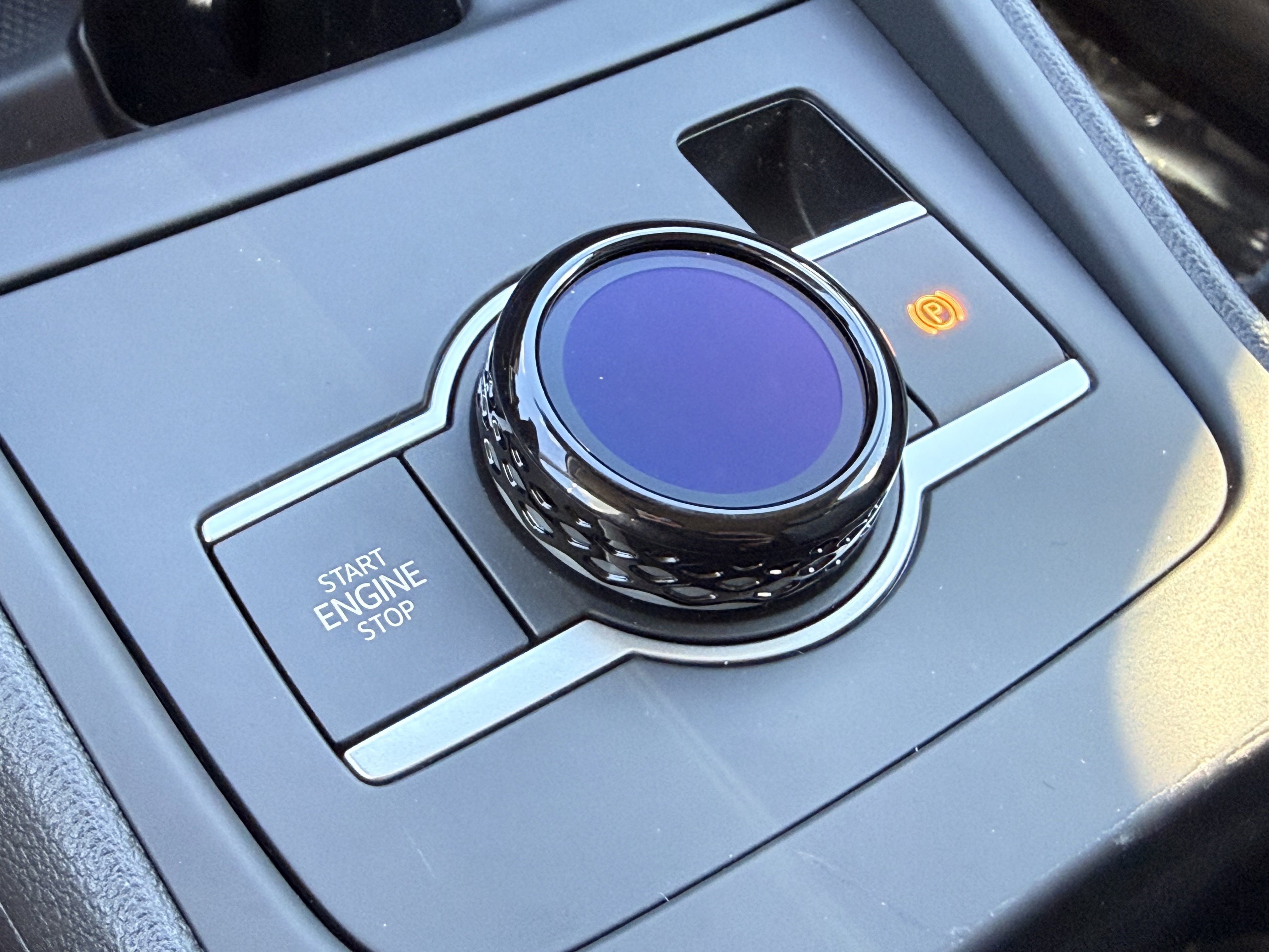 2026 Volkswagen Tiguan SE photo 2