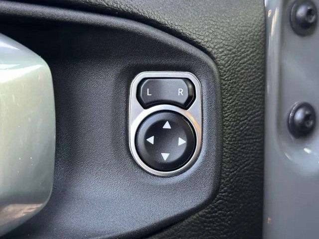 2023 Jeep Gladiator Rubicon photo 15