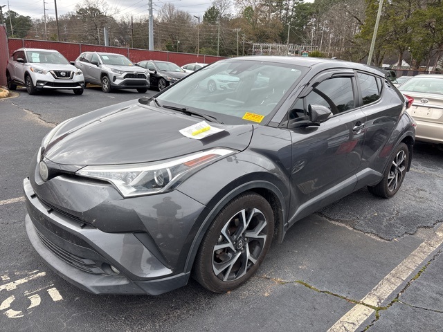 2018 Toyota C-HR XLE Premium's photo