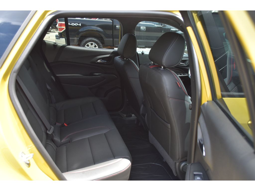 2025 Chevrolet Trax photo 14