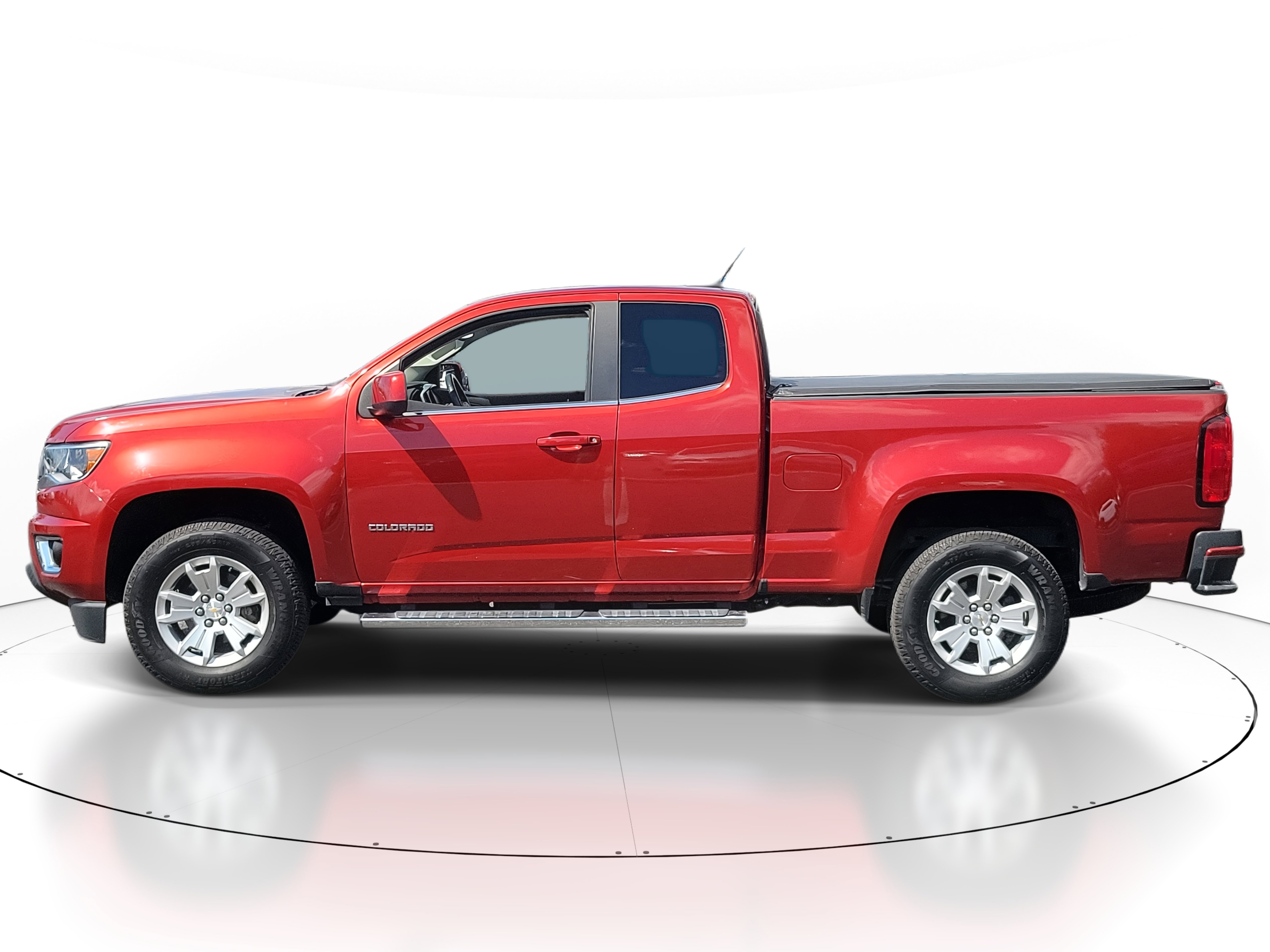 2016 Chevrolet Colorado LT photo 3