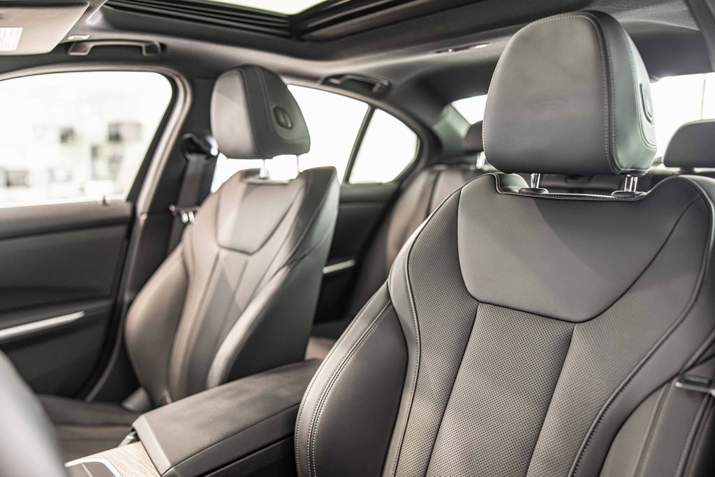 2025 BMW 330I - Image 18