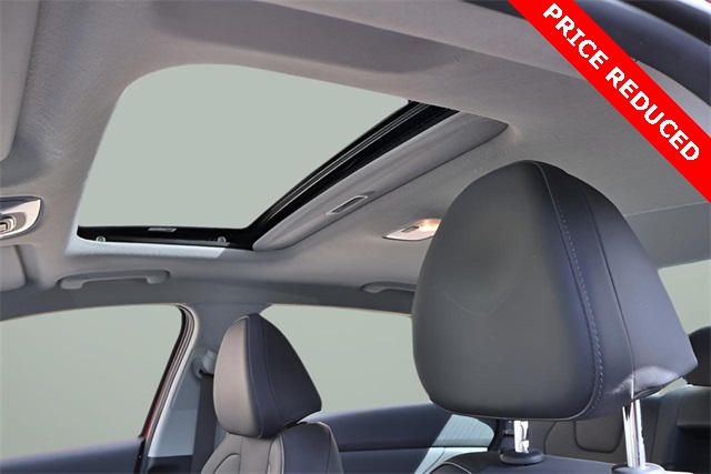 2023 Hyundai Elantra Hybrid Limited photo 3