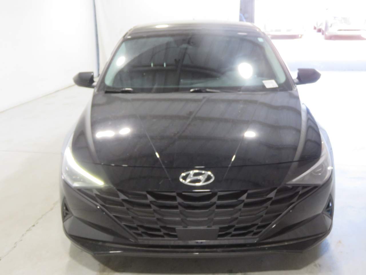 2023 Hyundai Elantra SEL photo 2
