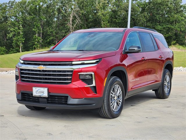 2026 Chevrolet Traverse photo 2