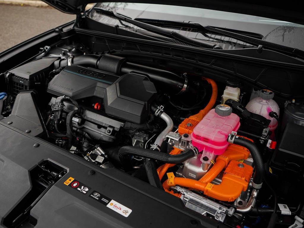 2025 Hyundai Tucson Hybrid Limited photo 4