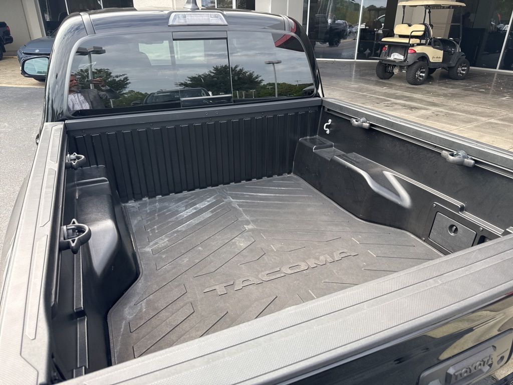 2023 Toyota Tacoma TRD Off-Road photo 4
