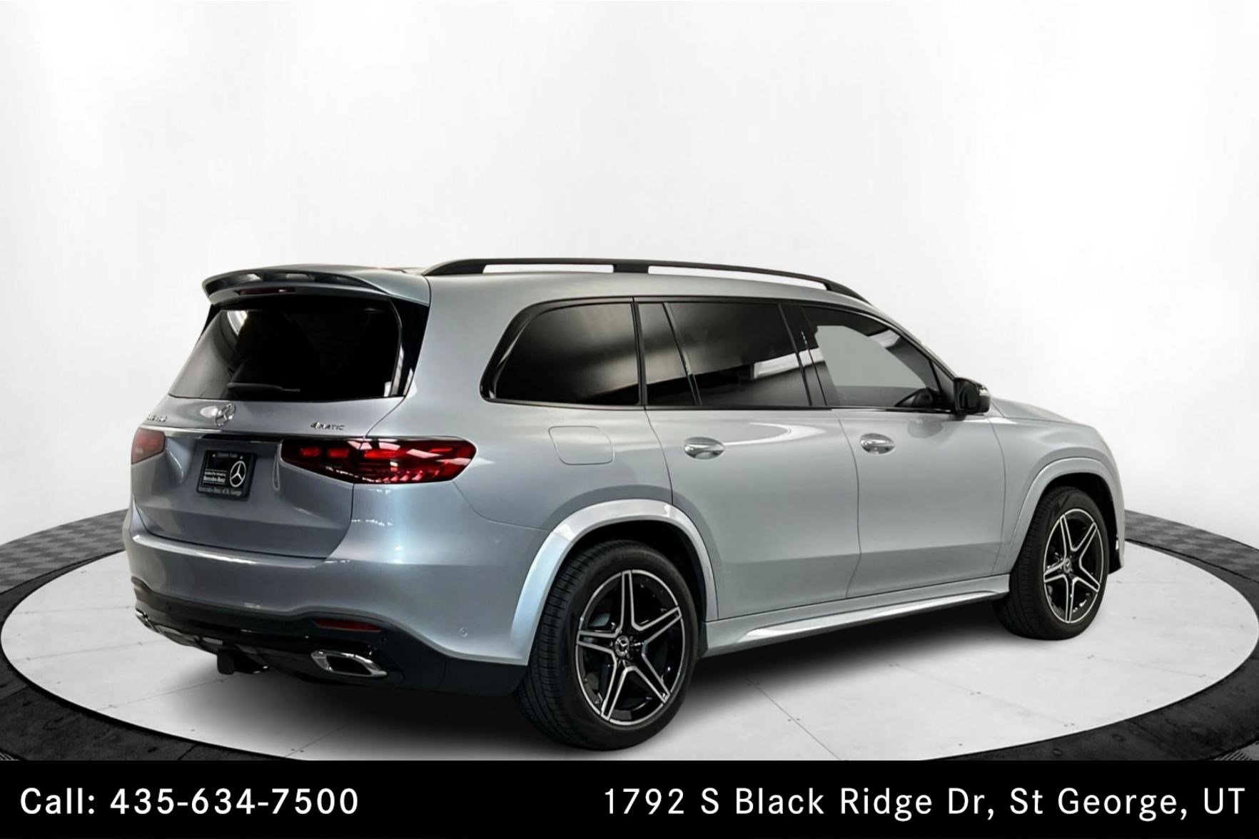 2025 Mercedes Benz GLS 450 4MATIC photo 4