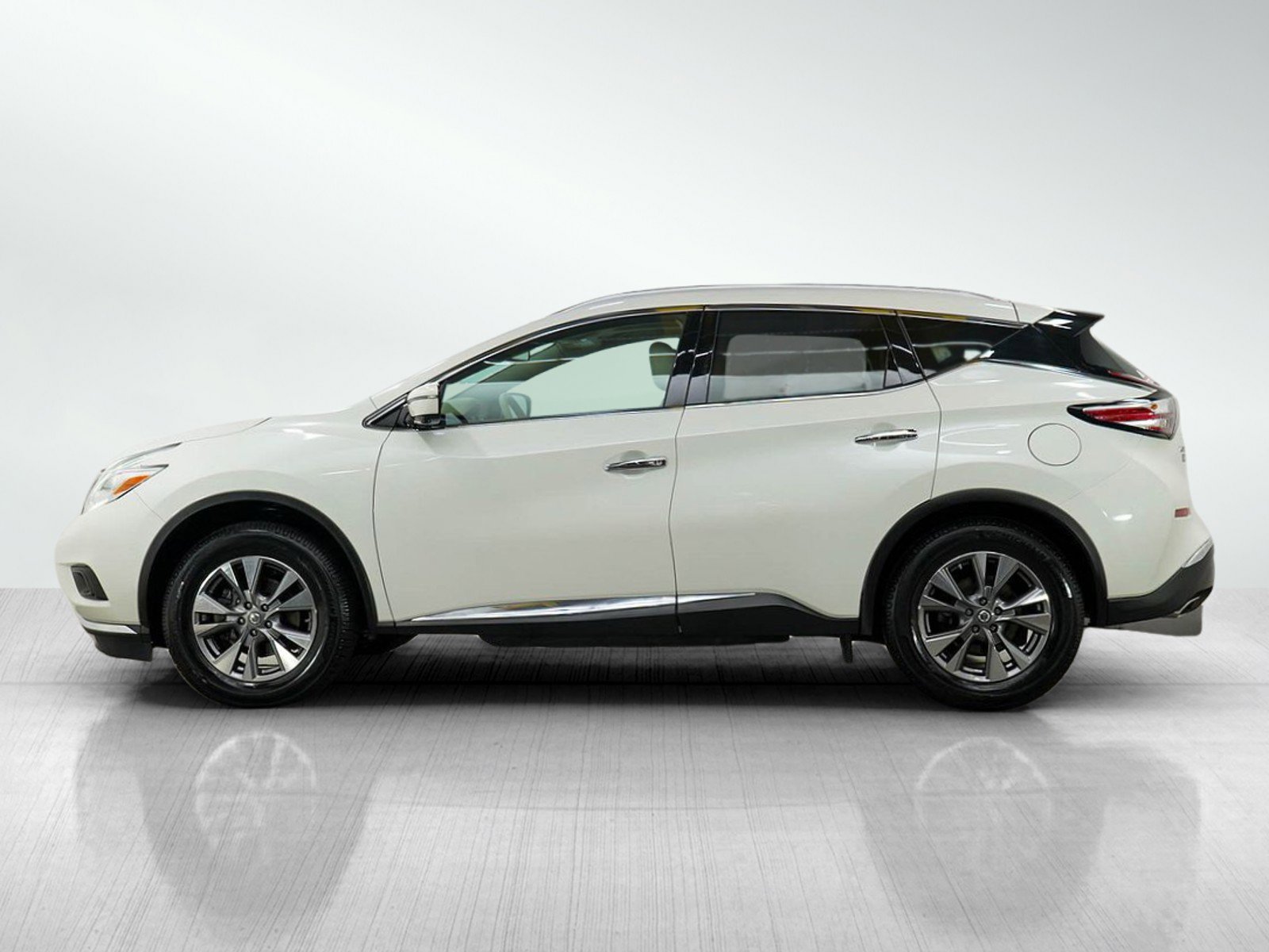 Used 2016 Nissan Murano SL with VIN 5N1AZ2MH7GN154784 for sale in Burnsville, Minnesota