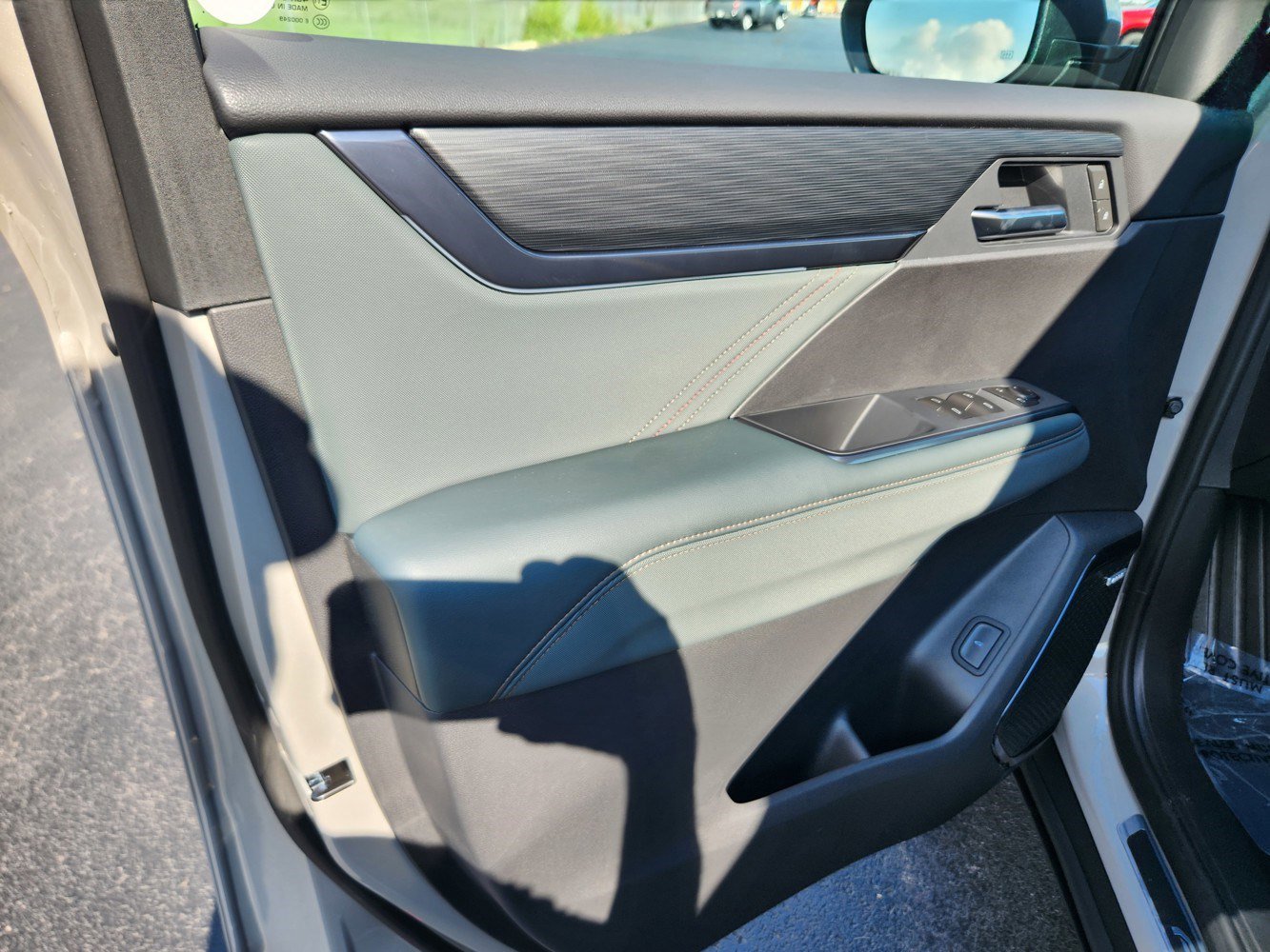 2026 Gmc Acadia AT4 photo 24