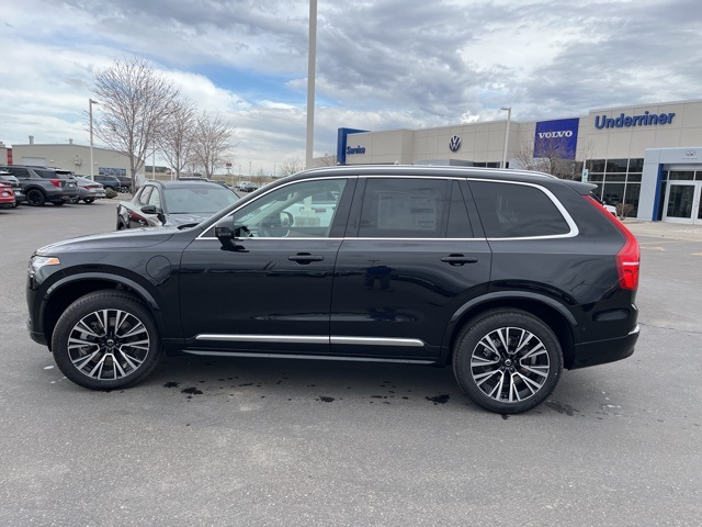 2025 Volvo XC90 T8 Plus photo 2
