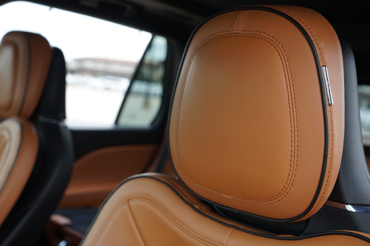 2022 Lincoln Aviator Black Label photo 25