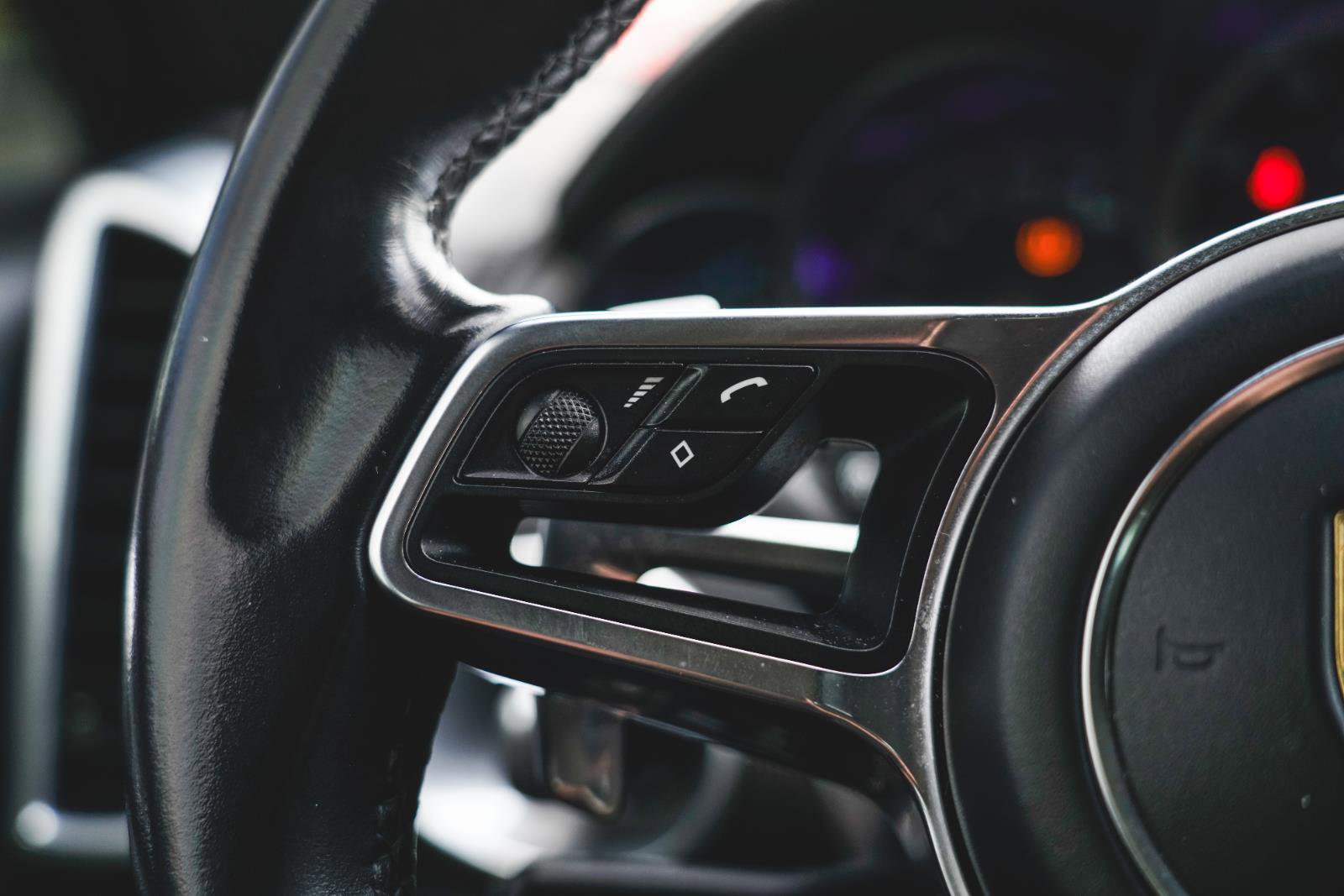 2016 Porsche Cayenne Turbo photo 24
