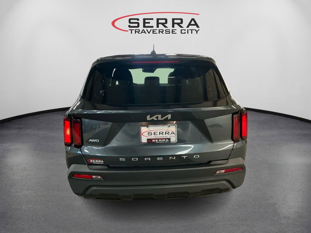 2022 Kia Sorento LX photo 6