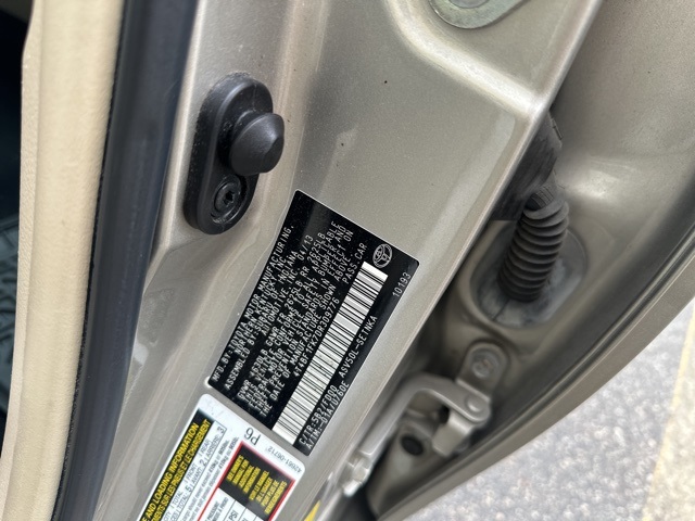 2013 Toyota Camry LE photo 10