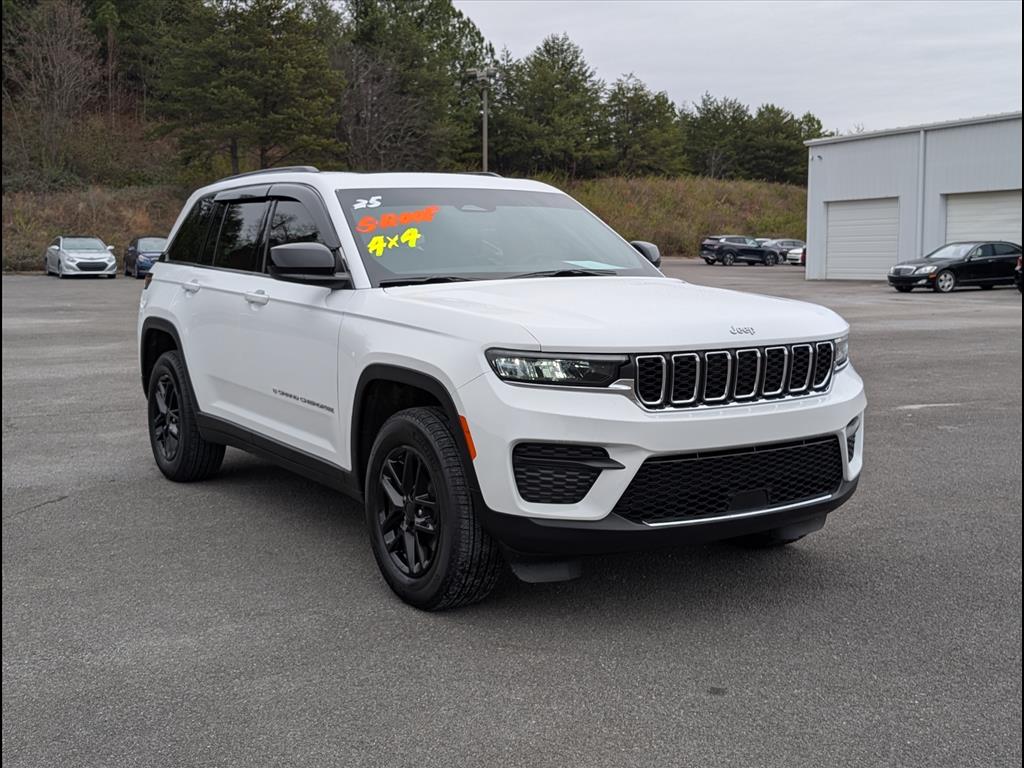 2025 Jeep Grand Cherokee Laredo's photo