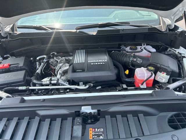 2025 Chevrolet Silverado 1500 LT photo 18