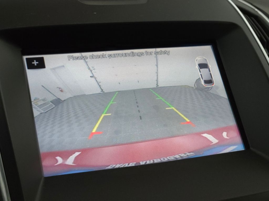 2017 Ford Edge Titanium photo 3