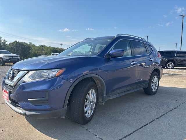 2017 Nissan Rogue SV photo 3