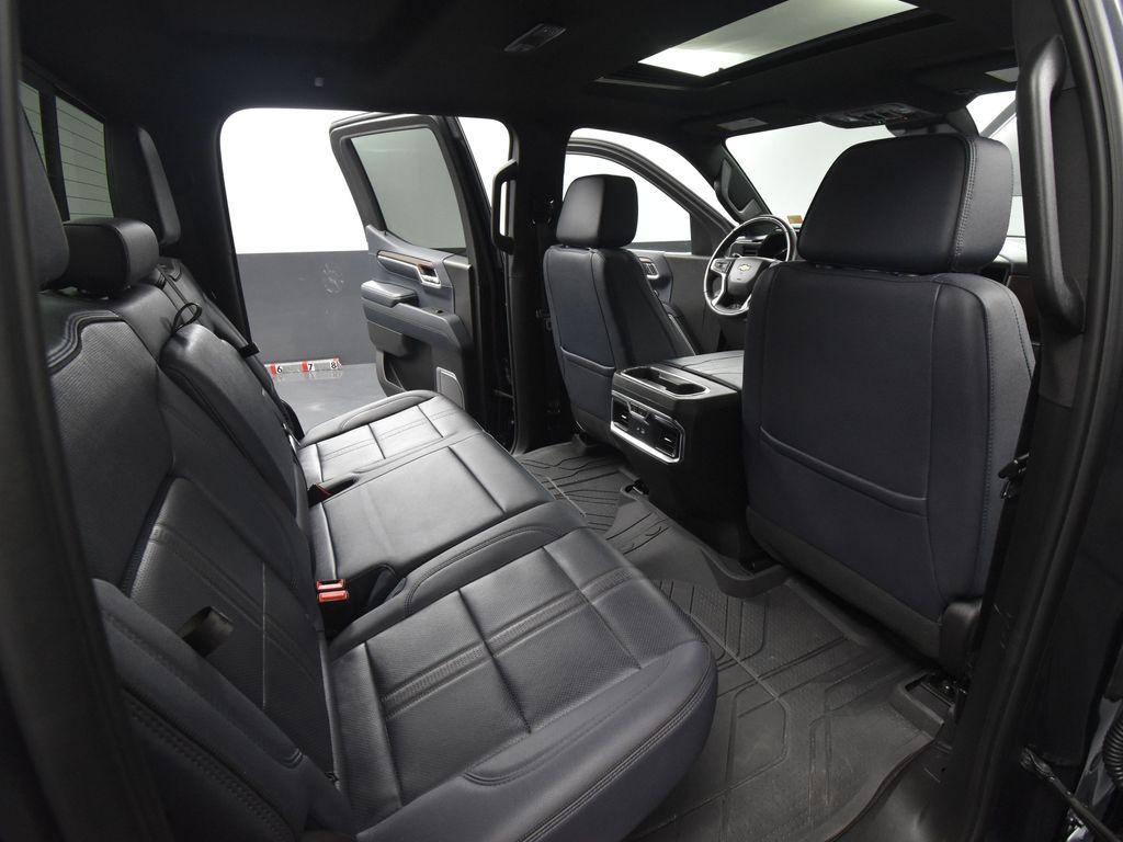 2024 Chevrolet Silverado 1500 High Country photo 37
