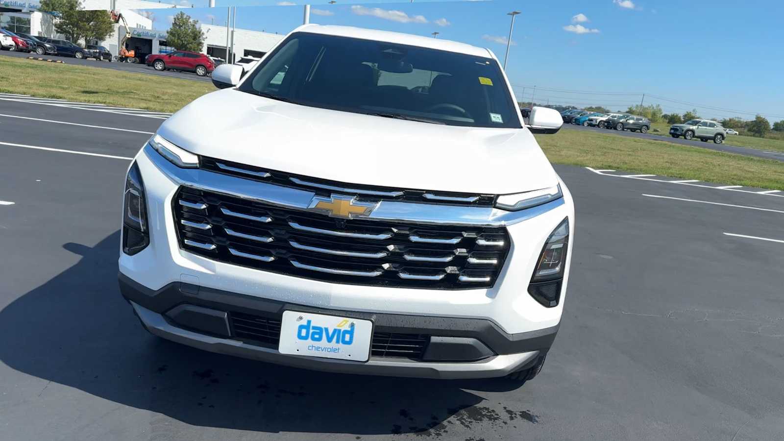 2026 Chevrolet Equinox LT photo 2