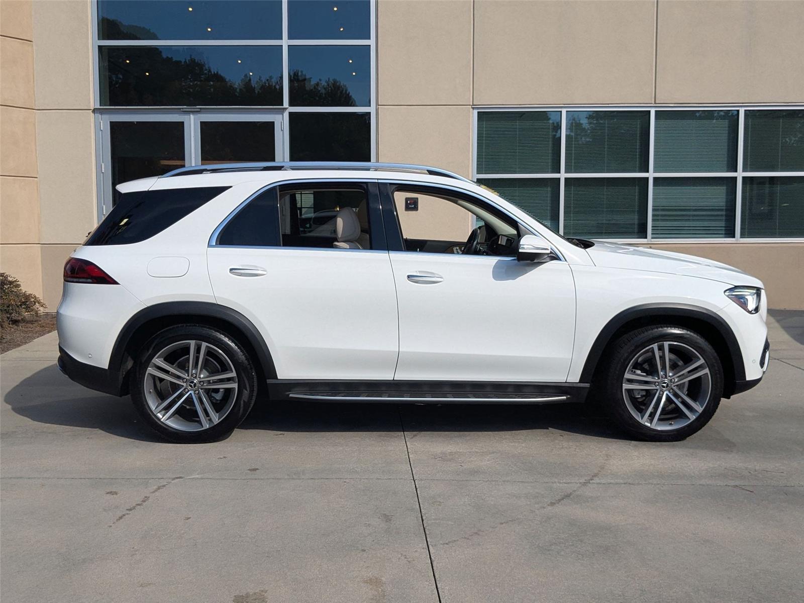 2022 Mercedes Benz GLE 350 4MATIC photo 4