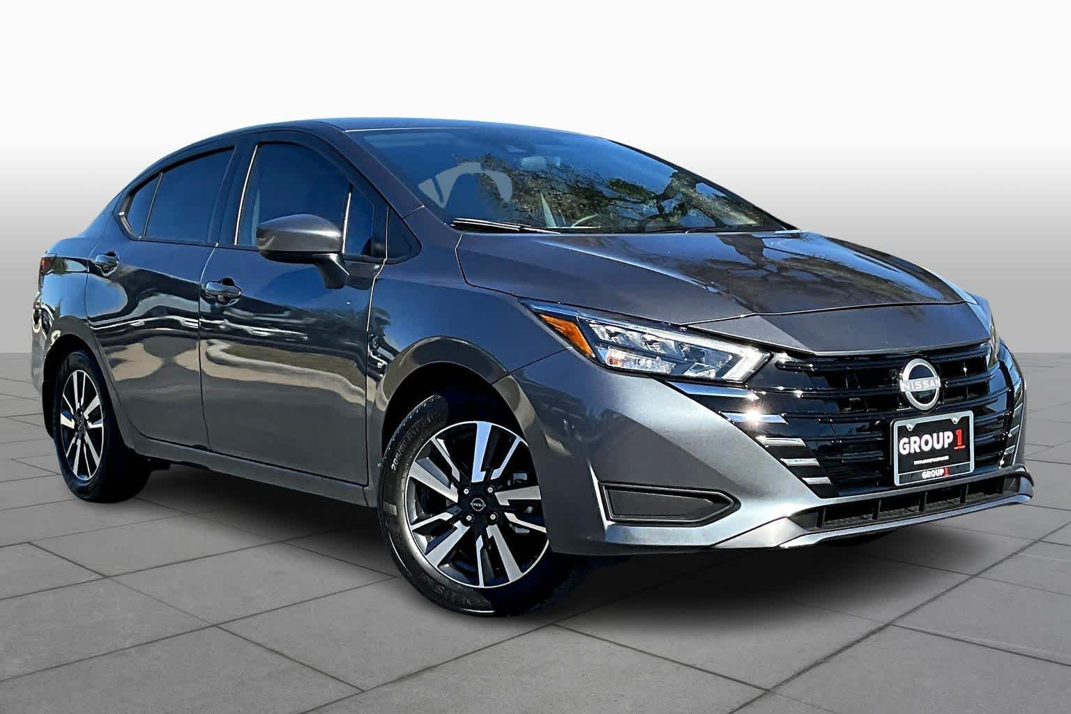 2025 Nissan Versa SV photo 2